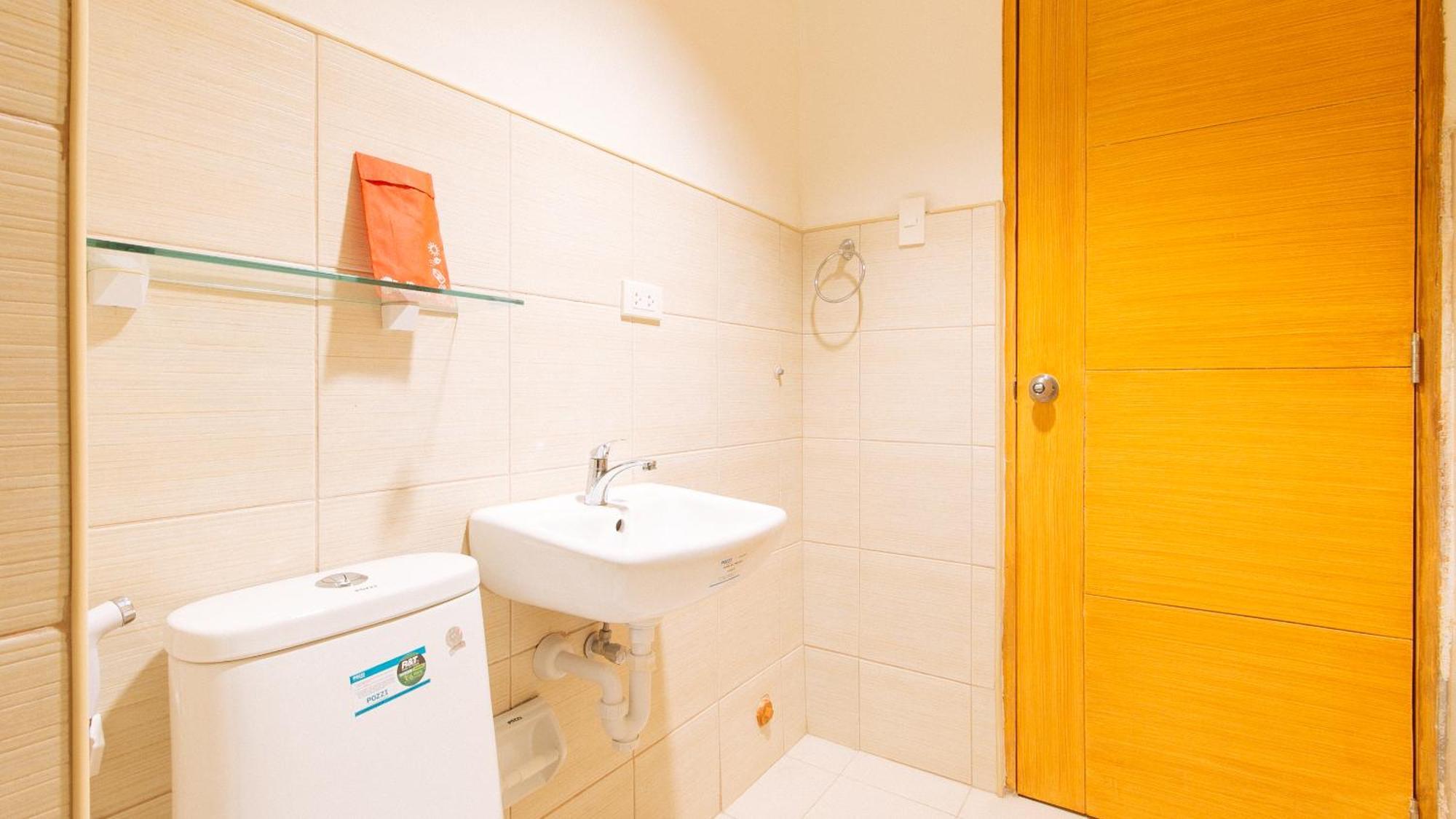 Reddoorz Plus At Alpina Heights Paranaque Paranaque City Bagian luar foto