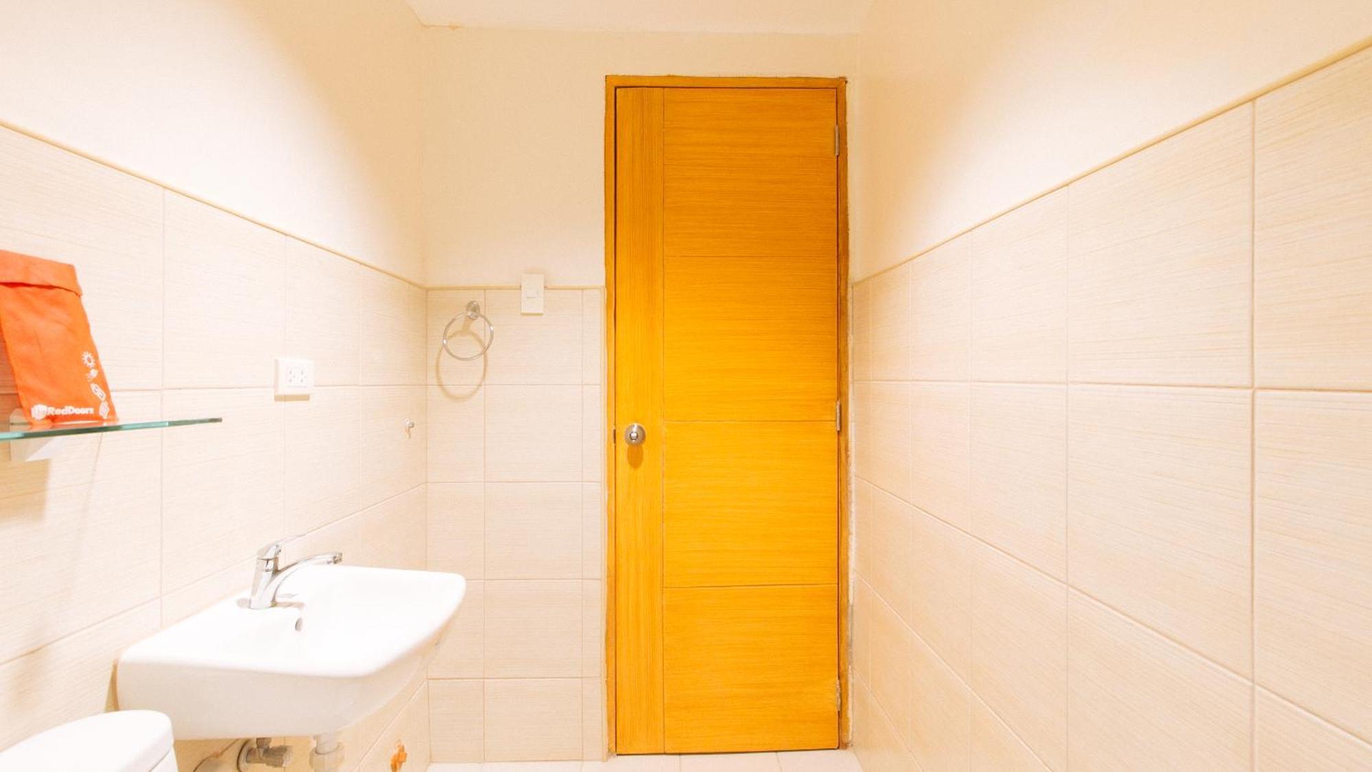 Reddoorz Plus At Alpina Heights Paranaque Paranaque City Bagian luar foto
