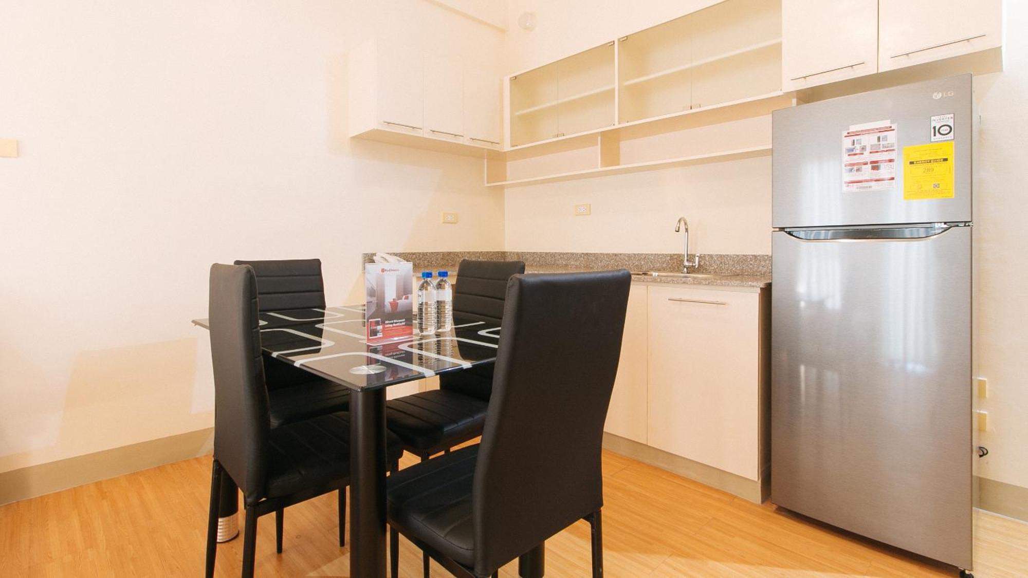 Reddoorz Plus At Alpina Heights Paranaque Paranaque City Bagian luar foto