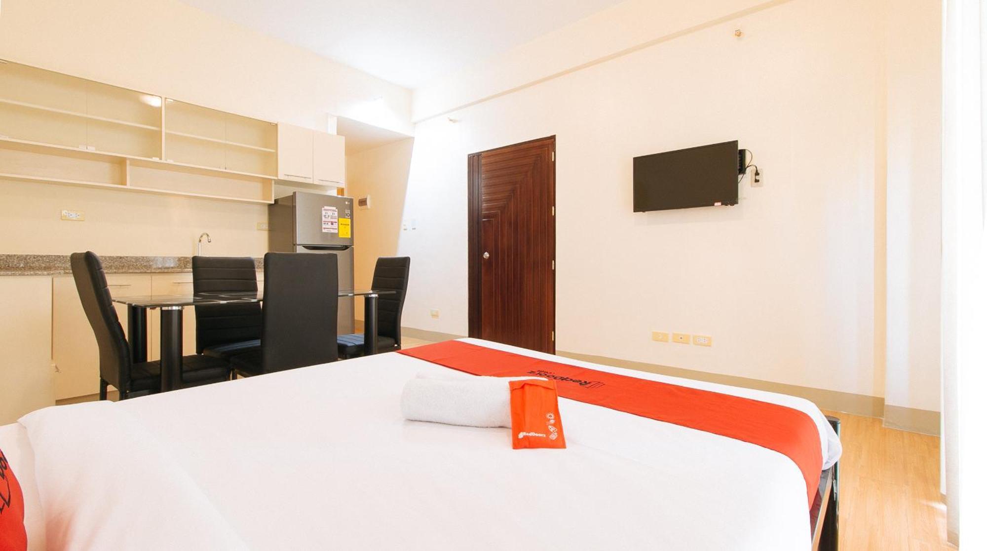 Reddoorz Plus At Alpina Heights Paranaque Paranaque City Bagian luar foto