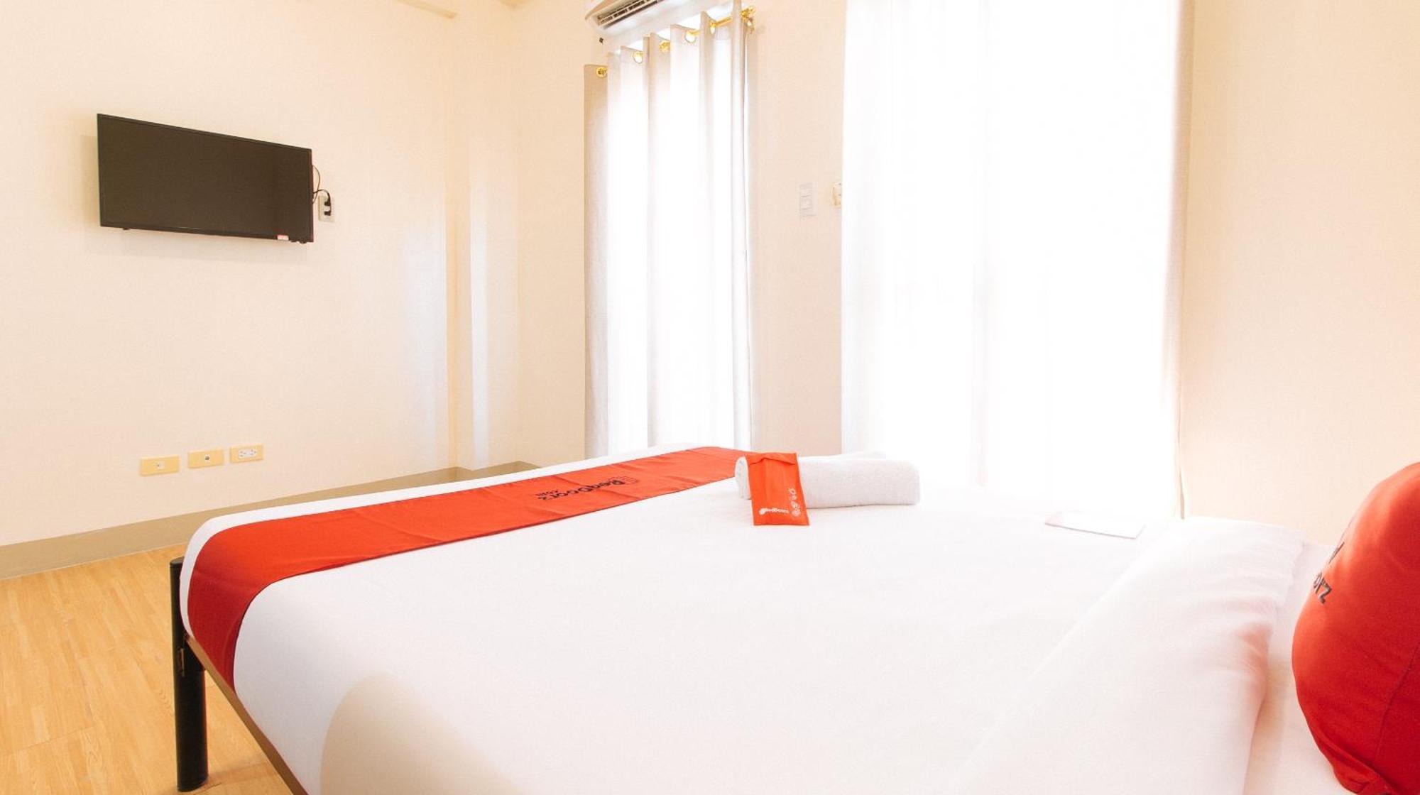 Reddoorz Plus At Alpina Heights Paranaque Paranaque City Bagian luar foto