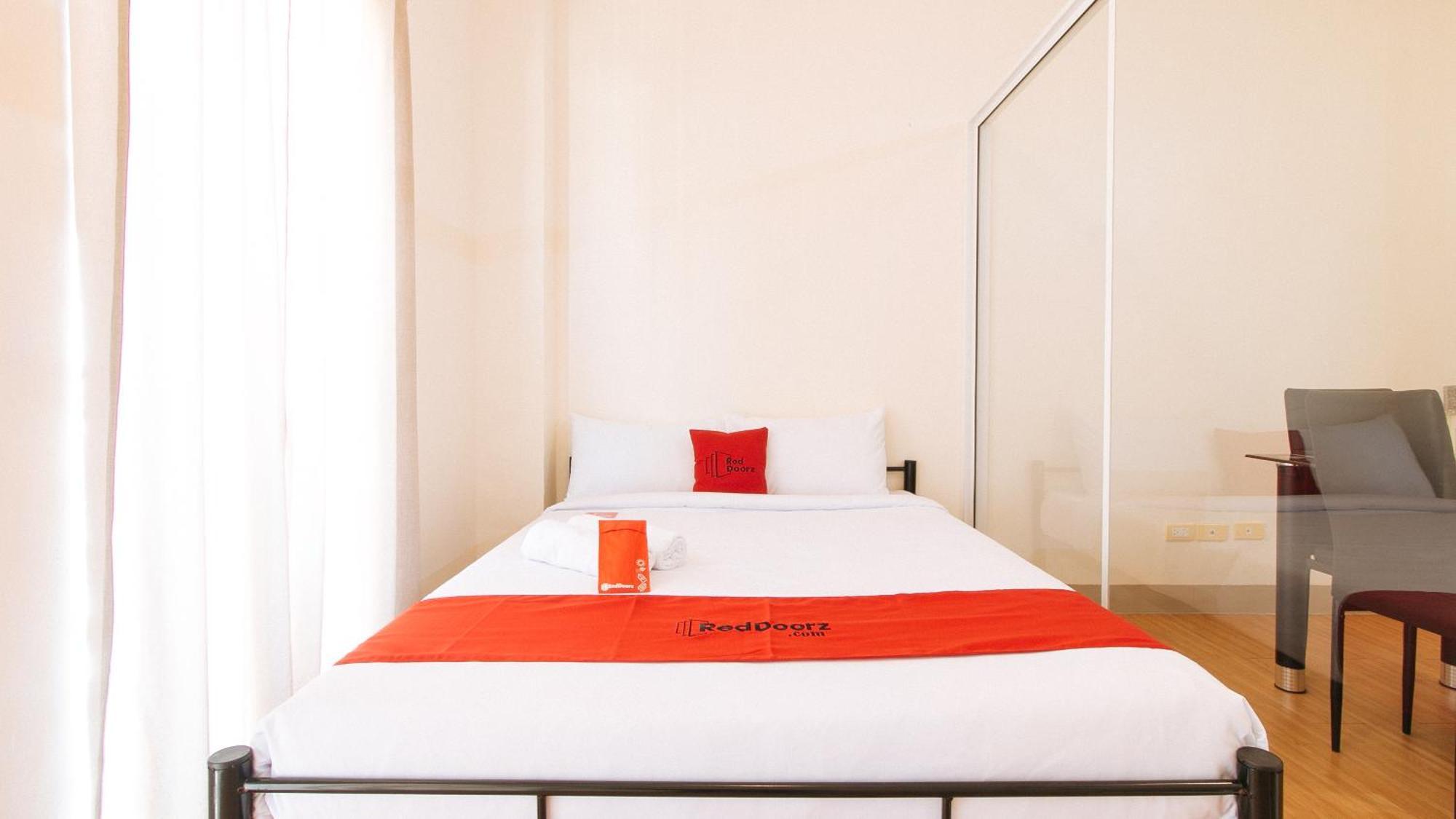 Reddoorz Plus At Alpina Heights Paranaque Paranaque City Bagian luar foto