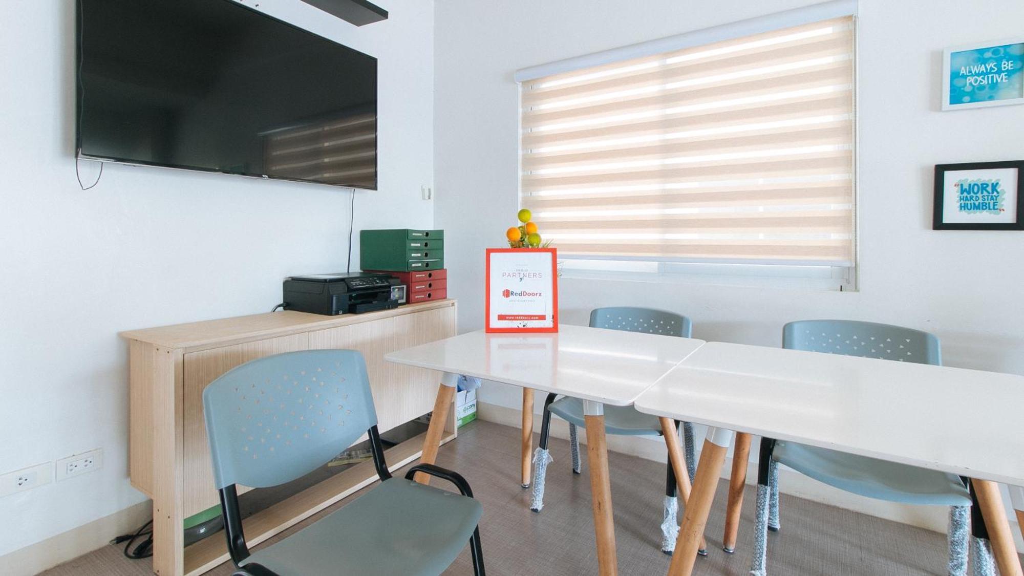 Reddoorz Plus At Alpina Heights Paranaque Paranaque City Bagian luar foto