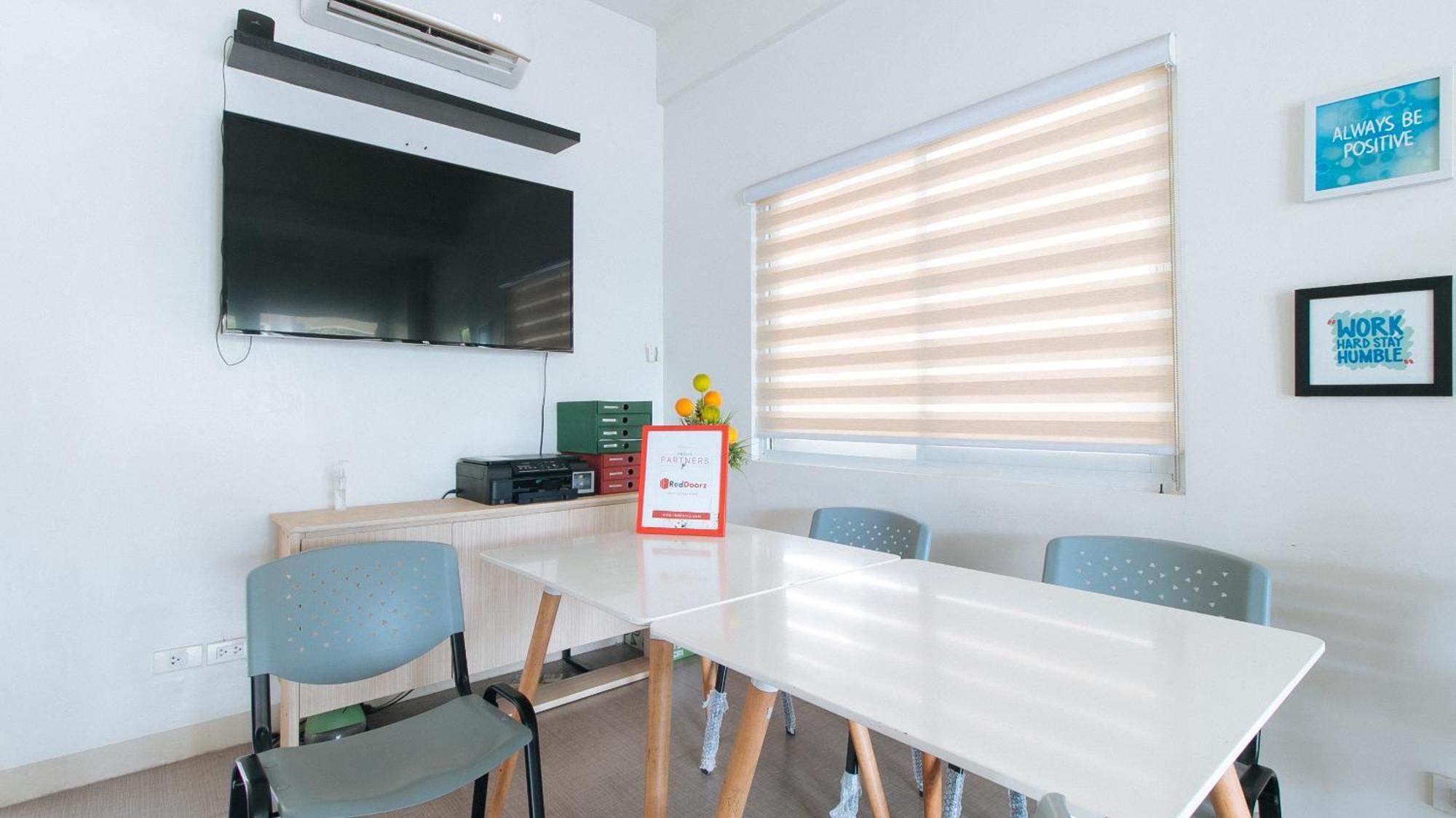 Reddoorz Plus At Alpina Heights Paranaque Paranaque City Bagian luar foto